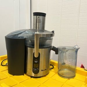 Like New Breville Juicer